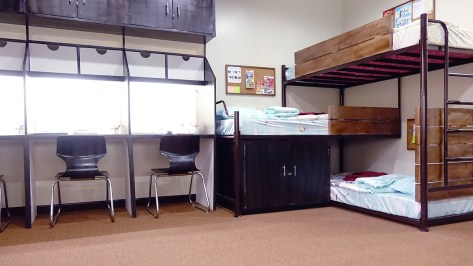 Monol - room for 6 (3)